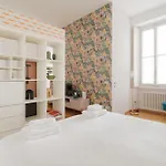 Guesthost - La Casa Di Luca Appartement *